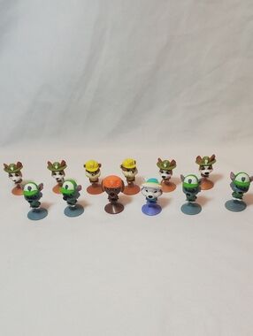 PAW Patrol Mini Figure Wonderball Suction Cups Tracker Rocky Rubble Everest Zuma